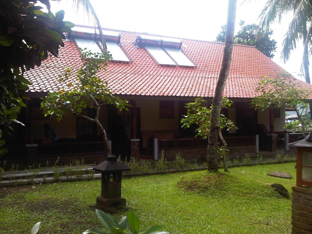Sunrise Hotel Beach Pangandaran Oda fotoğraf