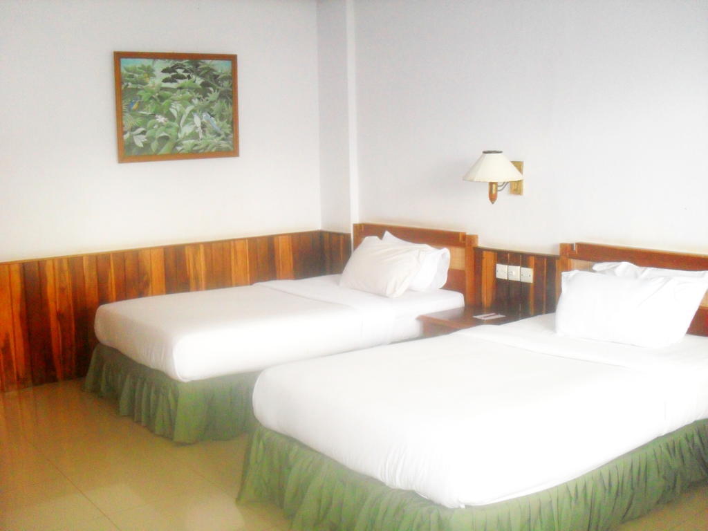Sunrise Hotel Beach Pangandaran Oda fotoğraf